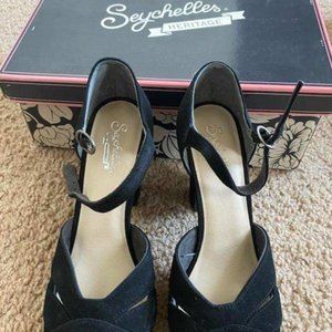 NEW Seychelles Black High Heels Size 7